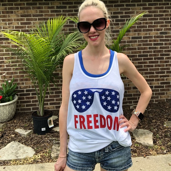 Freedom Patriotic Tank - Picture 7 of 8